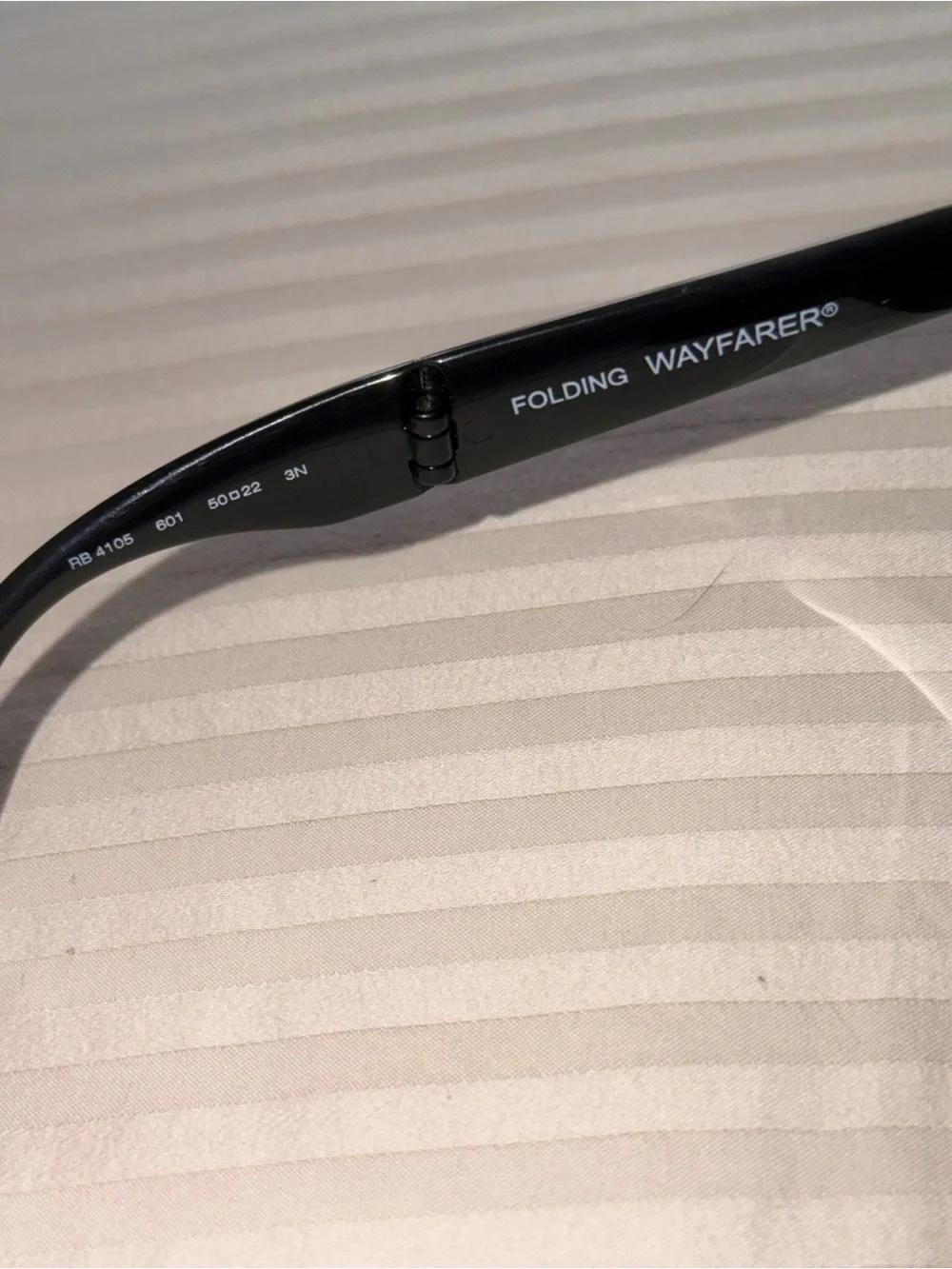 Ray-Ban Folding Wayfarer Sunglasses in Black With Carrying Case